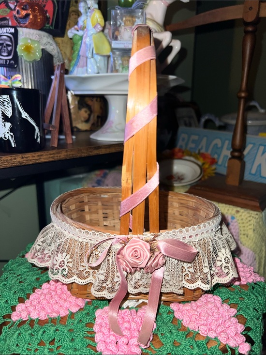 Other - Vintage Lace Trim Woven Basket with Pink Ribbon